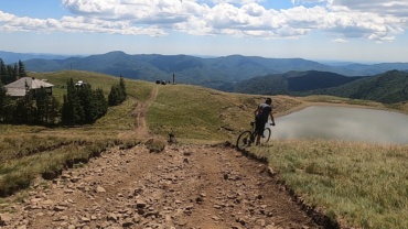 Am cucerit Lacul Vulturilor cu MTB-urile